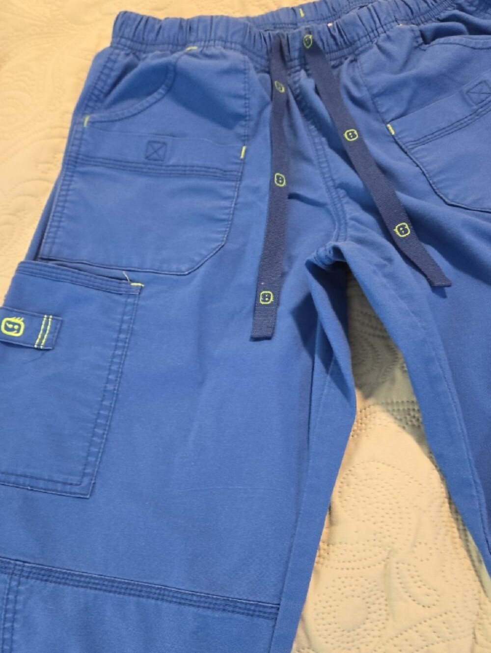 Women’s Cargo Utility Scrub Pants in Royal Blue - Picture 5 of 6